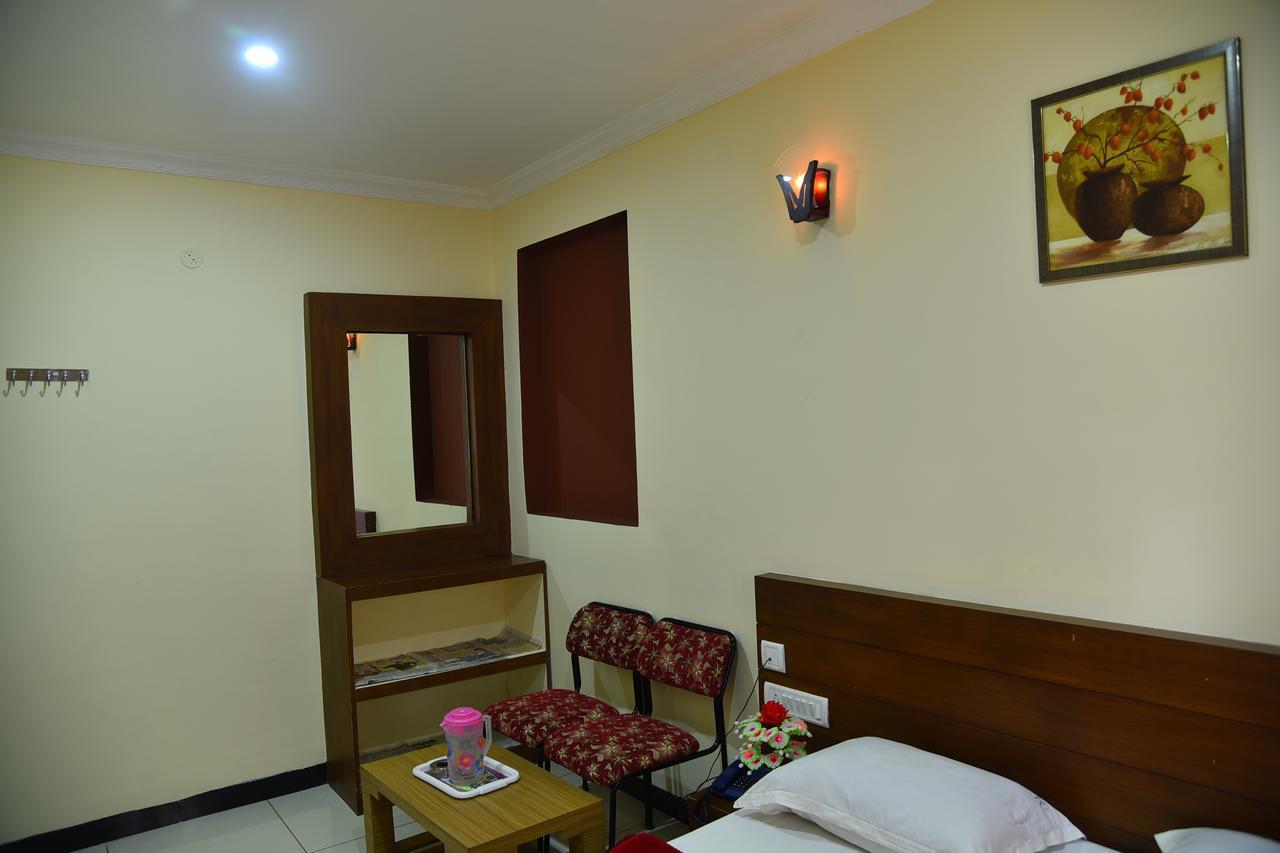 Ezhil Residency Hotel Tamilnadu - Tamilnadu - Kodaikanal Exterior foto