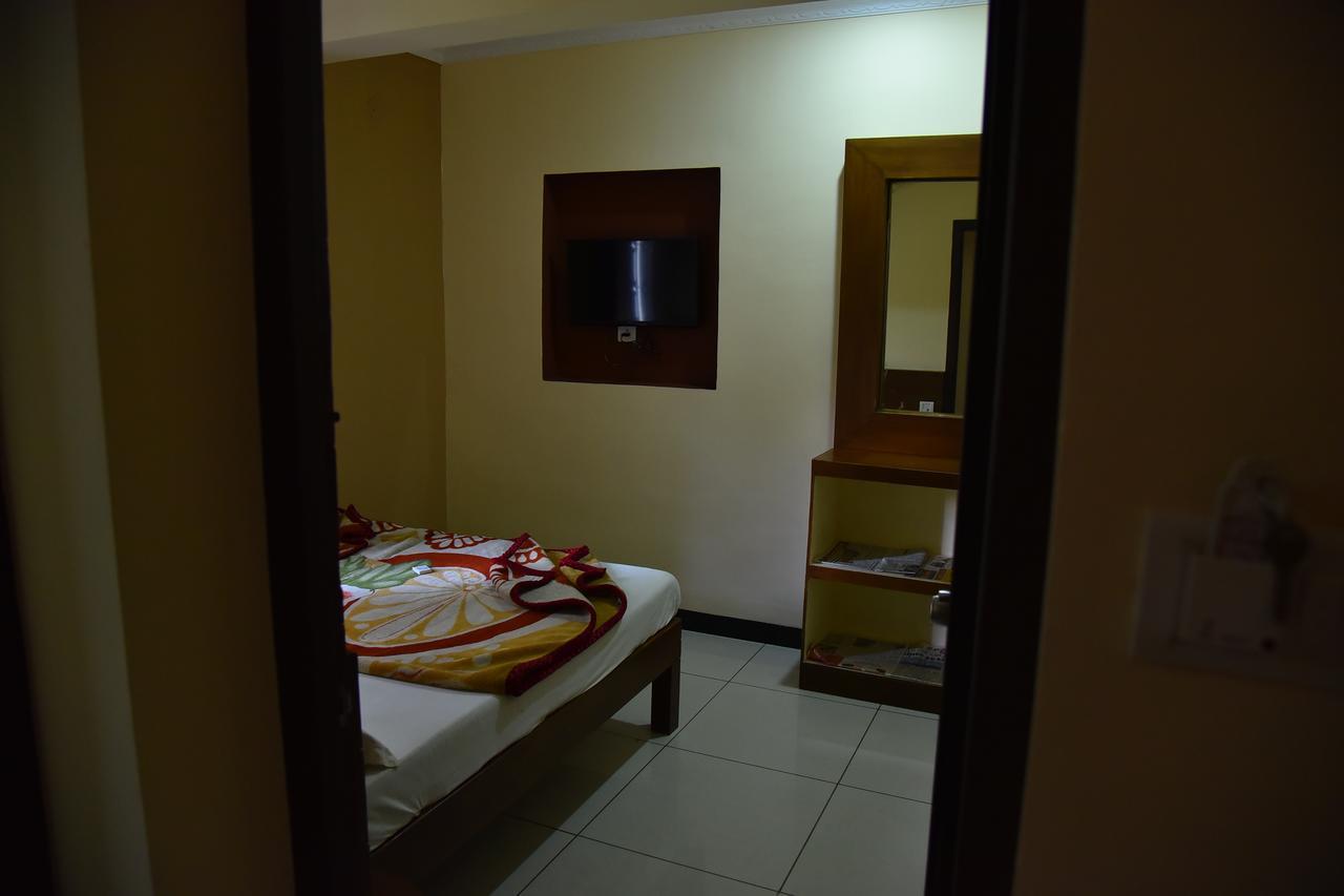 Ezhil Residency Hotel Tamilnadu - Tamilnadu - Kodaikanal Exterior foto